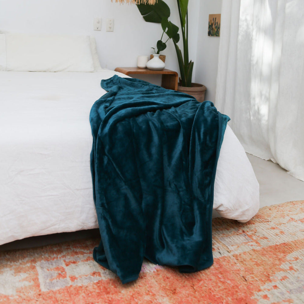 Emerald green velvet clearance throw